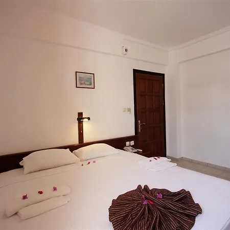 Sun And Sea Отель