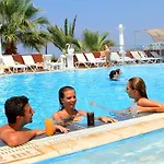Sun And Sea 酒店 图尔古特雷斯