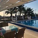 Sun And Sea 酒店 图尔古特雷斯