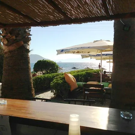 Sun And Sea מלון 3*