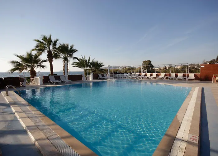 Sun And Sea تورغوتْريس