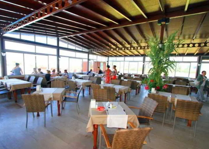 Sun And Sea تورغوتْريس