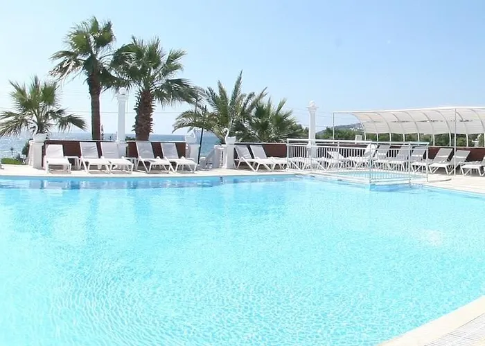 Sun And Sea Hotel 3*