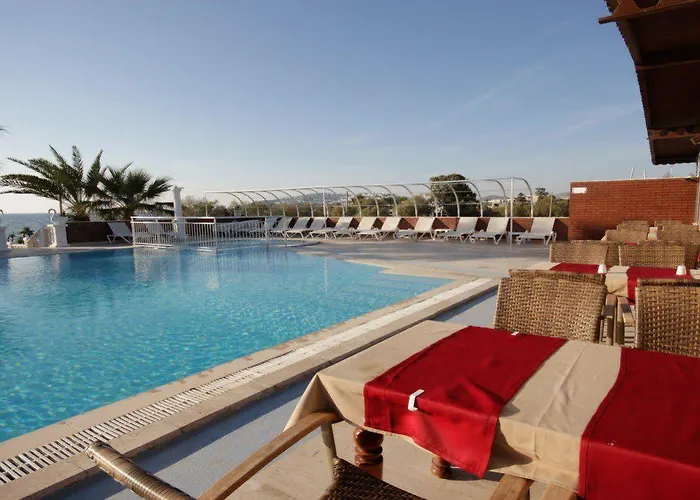 Sun And Sea تورغوتْريس