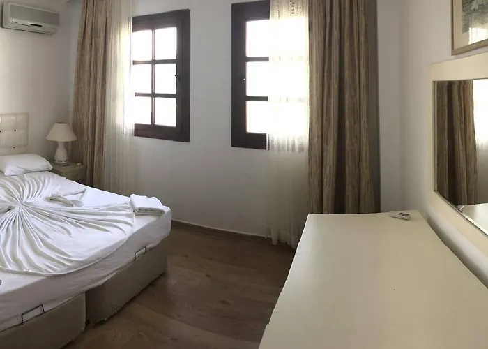 Sun And Sea تورغوتْريس